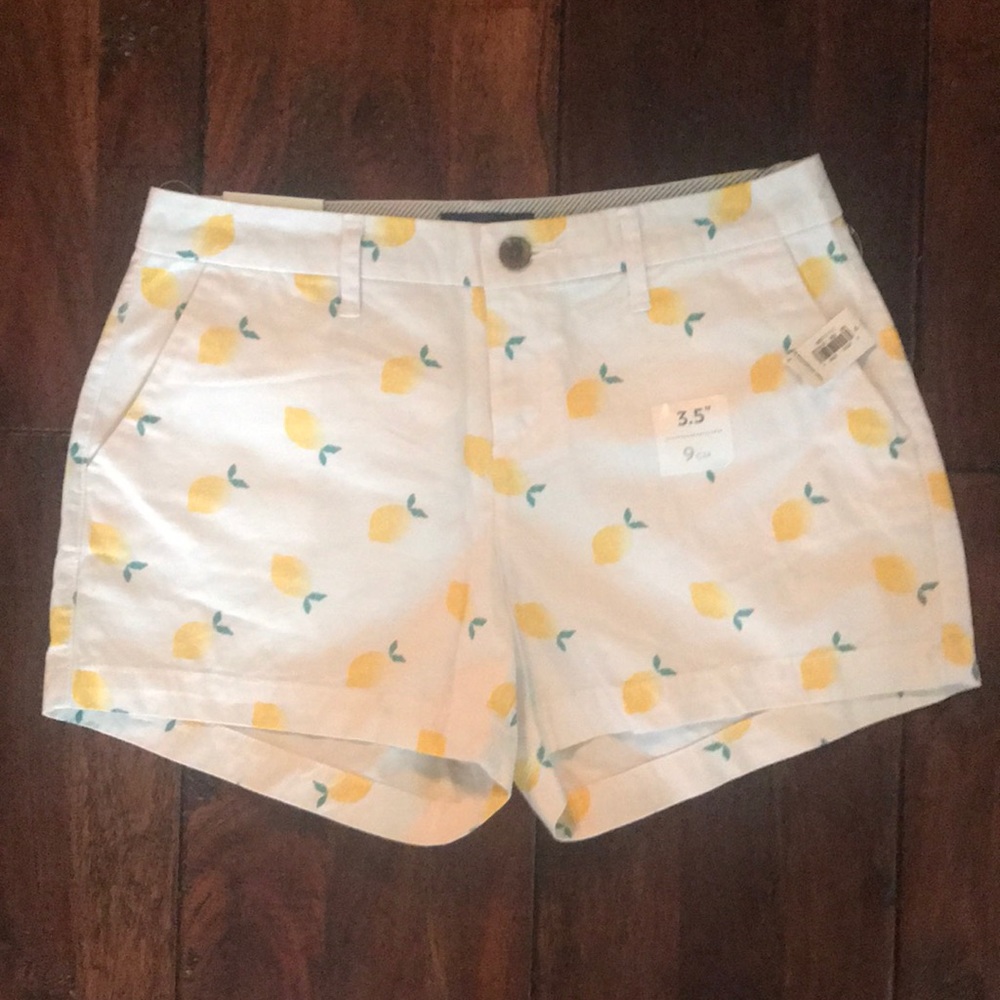 🛑BOGO‼️NWT🍋OLD NAVY 3.5” LEMONS EVERYDAY SHORT🍋